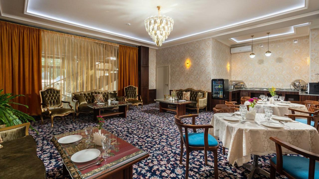 Aqua Hotel Taschkent Exterior foto
